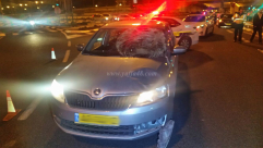 اصابة خطيرة لعابرة سبيل بحادث دهس قرب مطار اللد